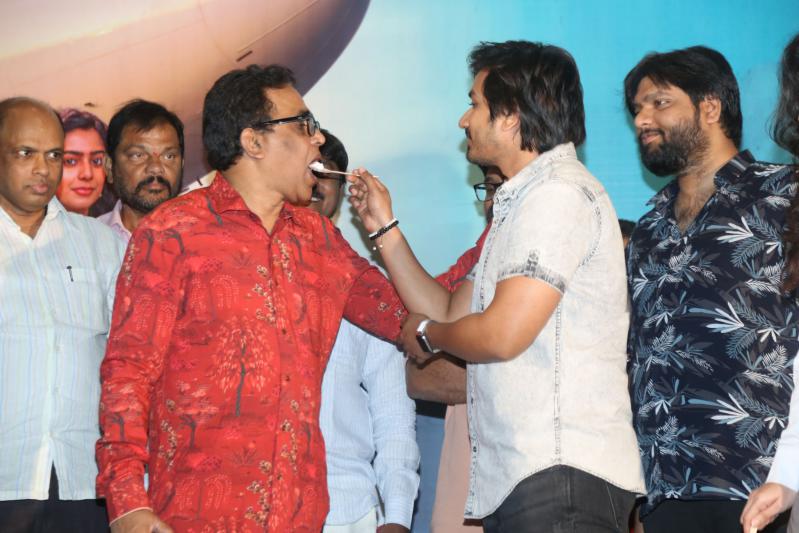 roti-kapada-romance-movie-press-meet-22.jpg