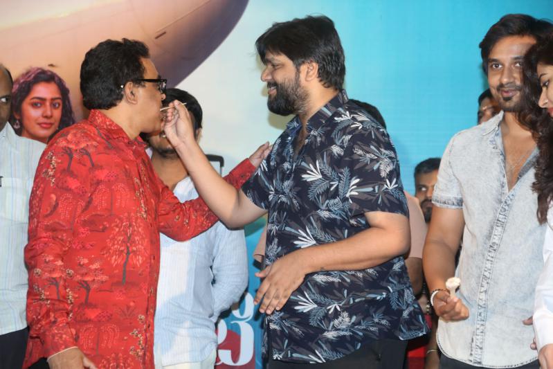 roti-kapada-romance-movie-press-meet-24.jpg