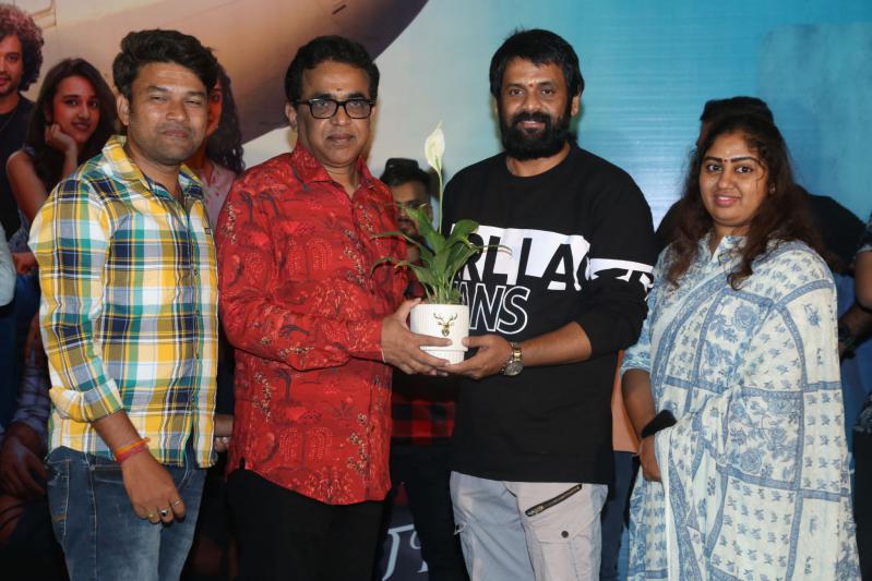 roti-kapada-romance-movie-press-meet-8.jpg
