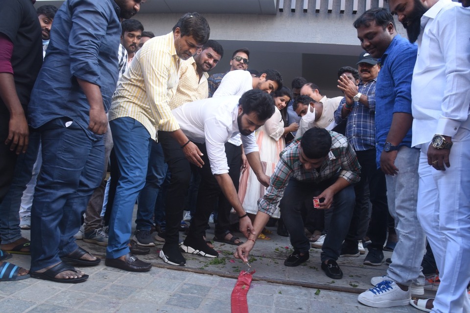 rowdy-boys-movie-success-meet-11.jpg