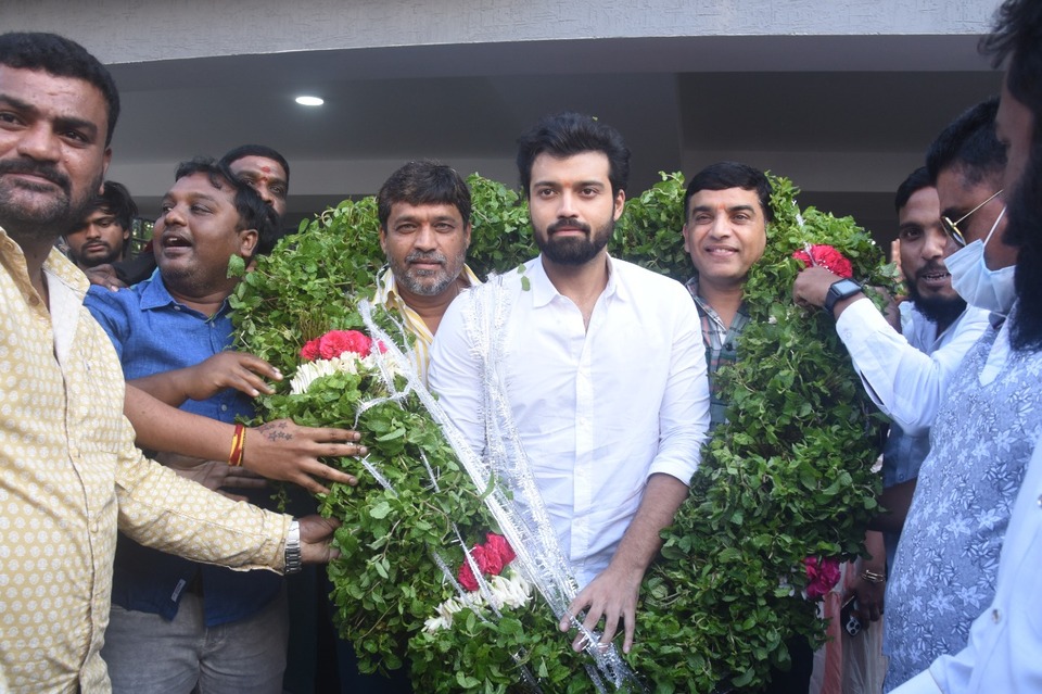 rowdy-boys-movie-success-meet-5.jpg