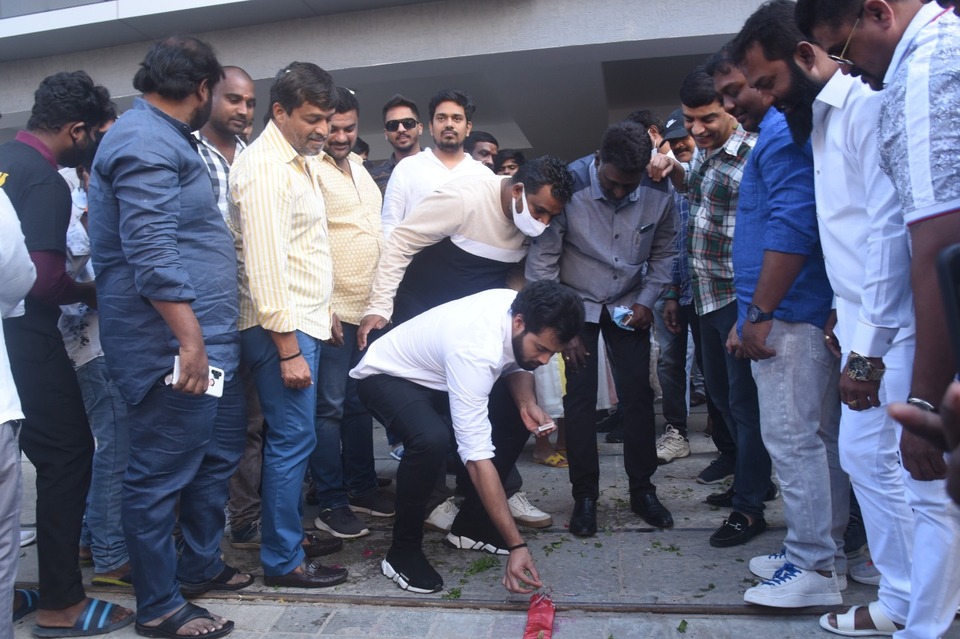 rowdy-boys-movie-success-meet-9.jpg