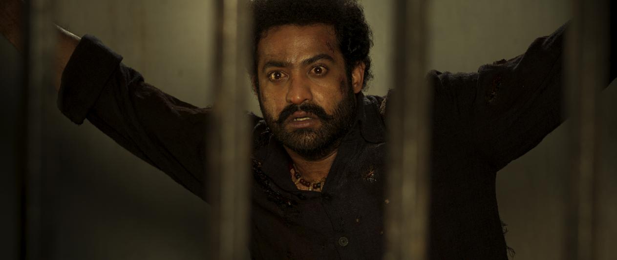 rrr-movie-stills-4.jpg