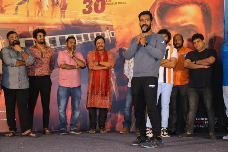 s5-no-exit-trailer-launch-10.jpg