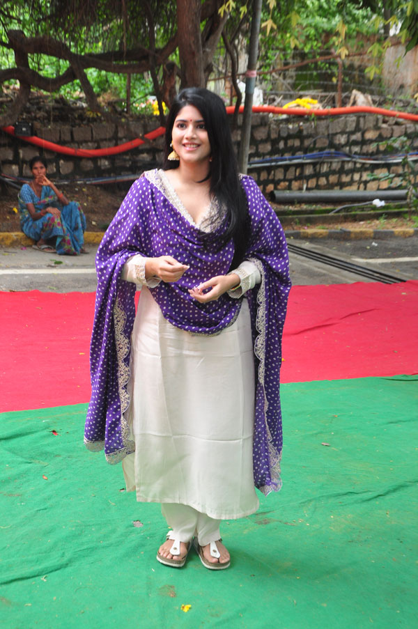 sahakutumbanaam-movie-opening-5.jpg
