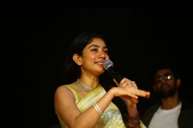 sai-pallavi-stills-8.jpg