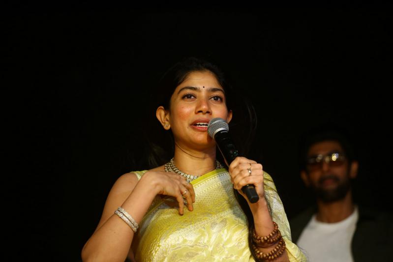 sai-pallavi-stills-9.jpg