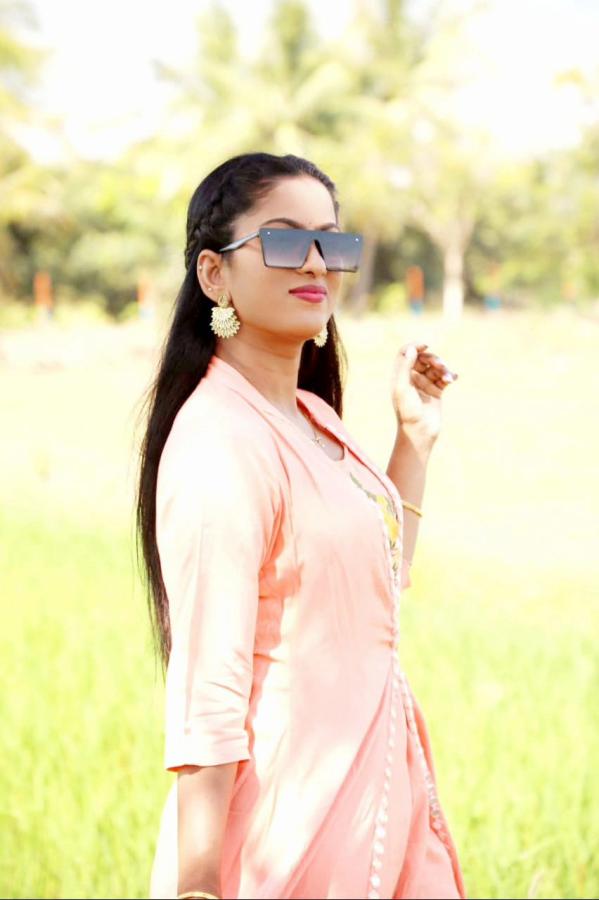 sakshi-stills-4.jpg