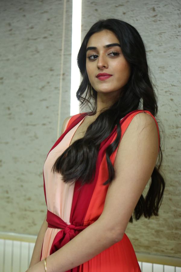 sakshi-vaidya-stills-13.jpg