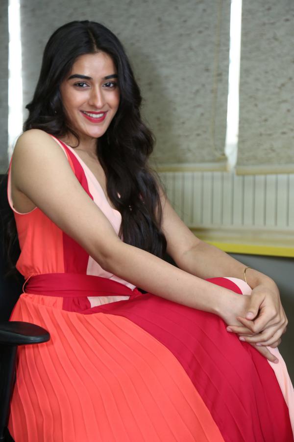 sakshi-vaidya-stills-5.jpg
