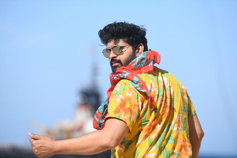 samajavaragamana-movie-stills-5.jpg
