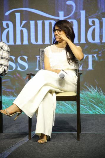 samantha-stills-5-6.jpg