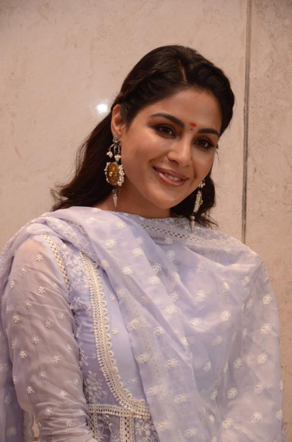 samyuktha-menon-stills-5-3.jpg