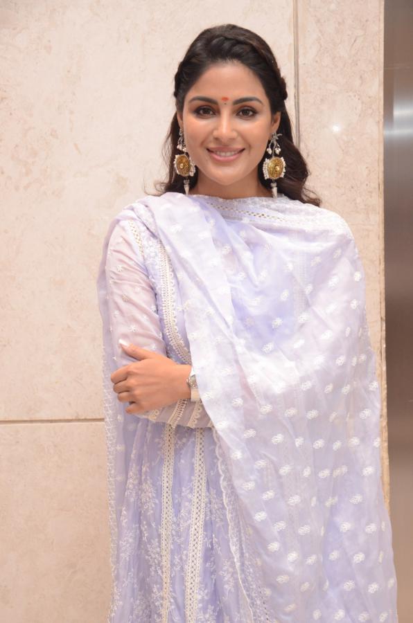 samyuktha-menon-stills-5-8.jpg