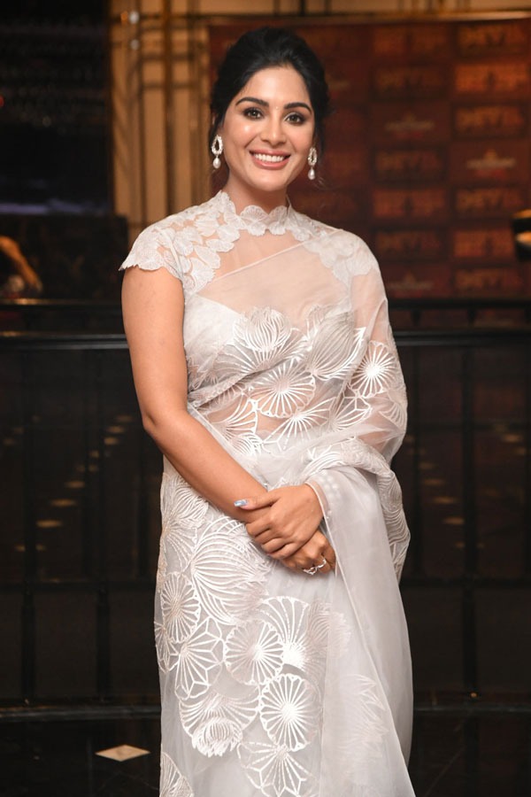 samyuktha-menon-stills-7-13.jpg