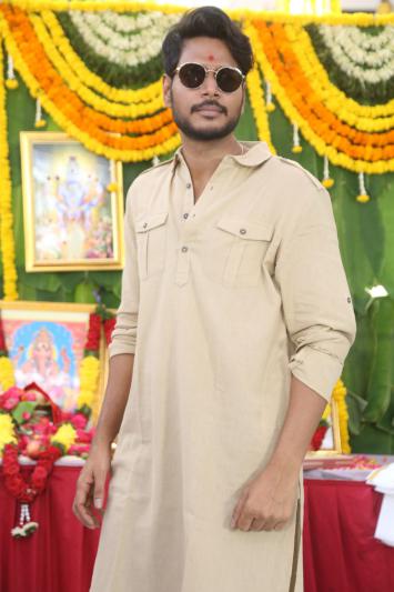 sandeep-kishan-30th-film-opening-19.jpg