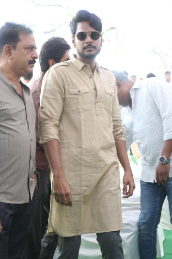 sandeep-kishan-30th-film-opening-2.jpg