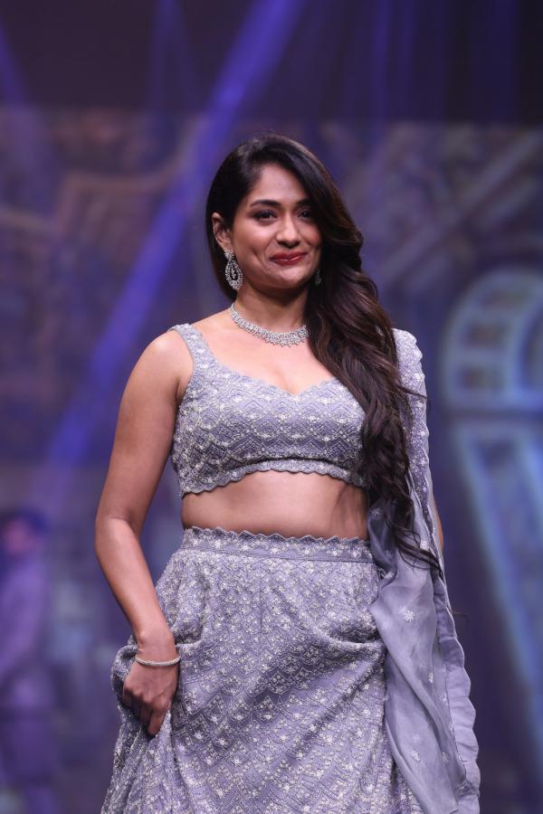 sandhya-raju-stills-2-4.jpg