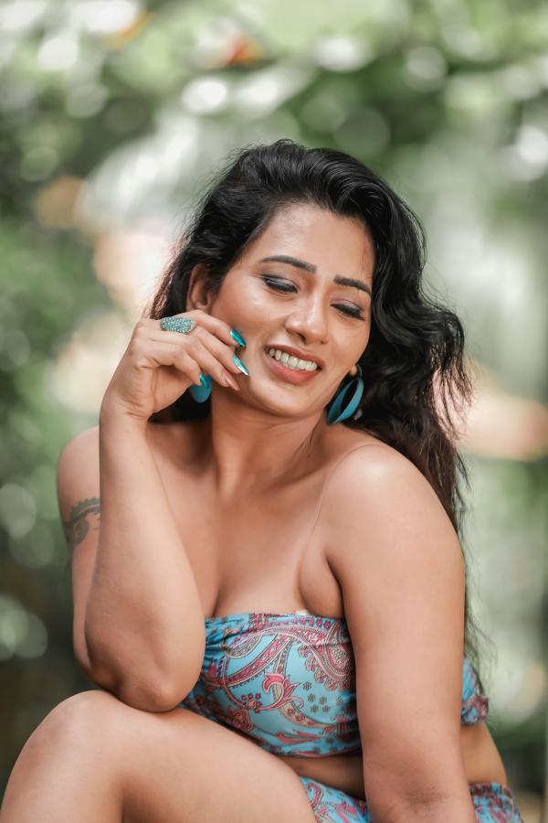 sanjana-naidu-stills-13.jpg