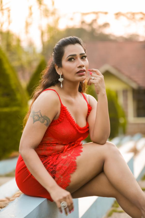 sanjana-naidu-stills-6.jpg