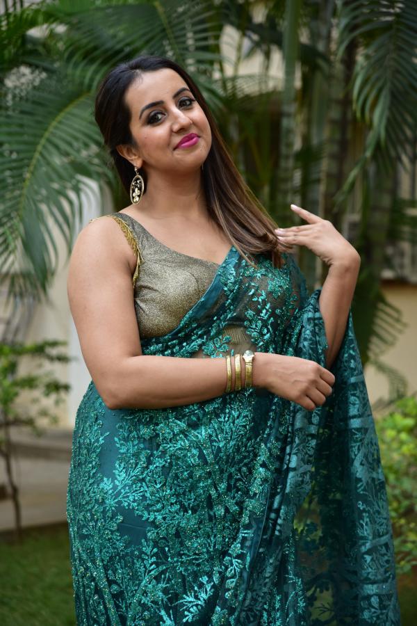 sanjjanaa-galrani-stills-13.jpg