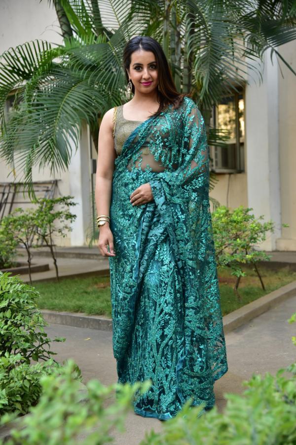 sanjjanaa-galrani-stills-15.jpg