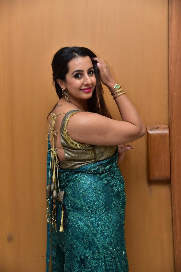 sanjjanaa-galrani-stills-6.jpg