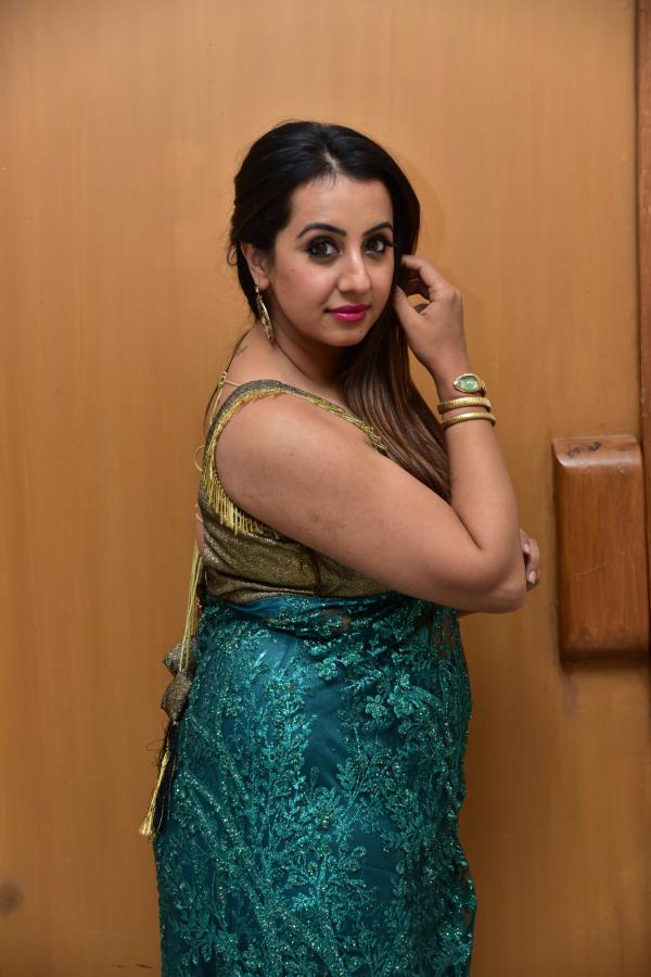 sanjjanaa-galrani-stills-8.jpg