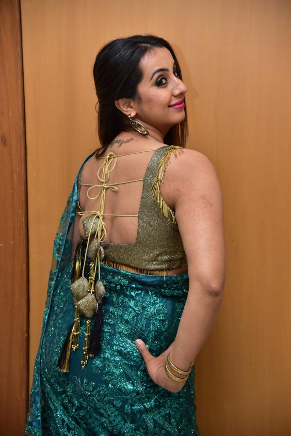 sanjjanaa-galrani-stills-9.jpg