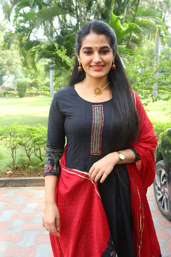 sankeerthana-stills-2.jpg