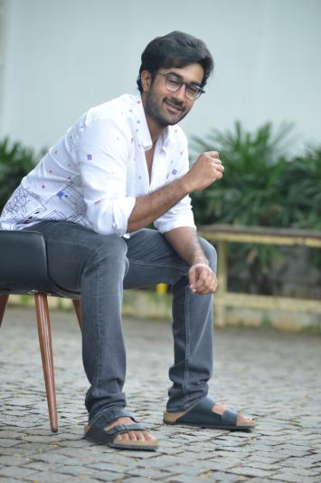 santosh-shoban-stills-11.jpg