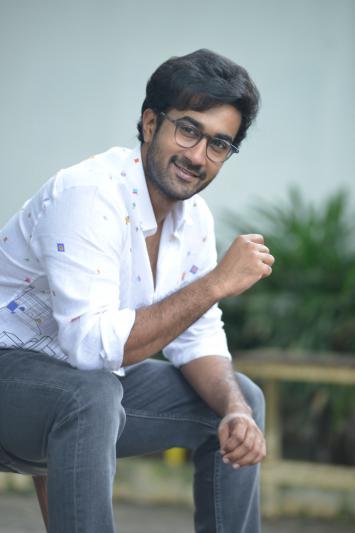 santosh-shoban-stills-12.jpg