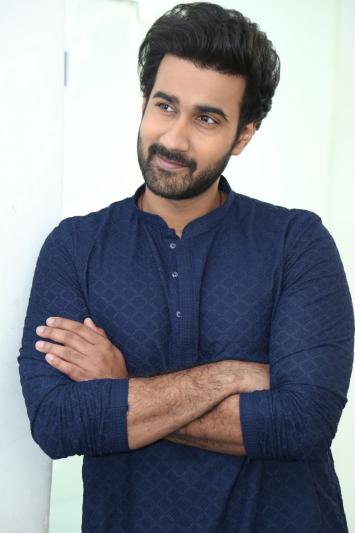 santosh-shoban-stills-3-4.jpg