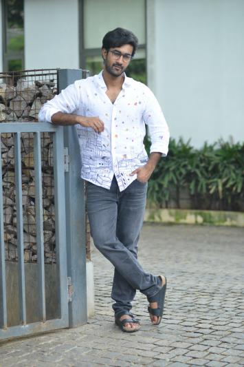 santosh-shoban-stills-9.jpg