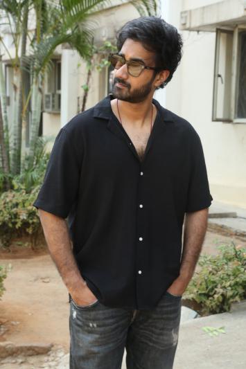 santosh-sobhan-stills-3.jpg