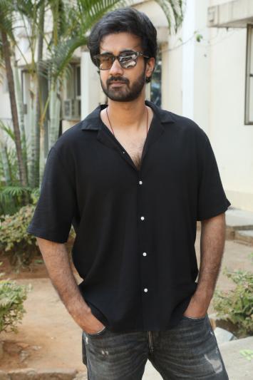 santosh-sobhan-stills-4.jpg