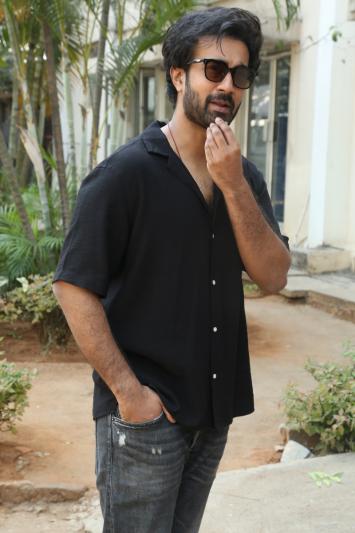 santosh-sobhan-stills-8.jpg