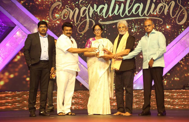 santosham-awards-2022-14.jpg