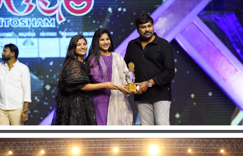 santosham-awards-2022-17.jpg