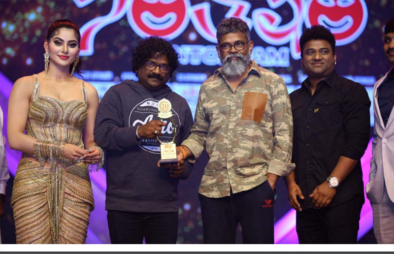santosham-awards-2022-28.jpg