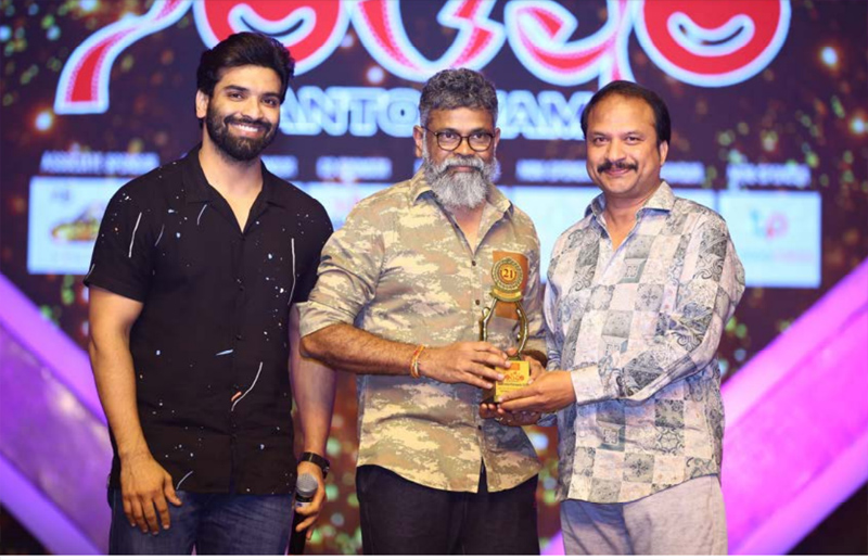 santosham-awards-2022-30.jpg