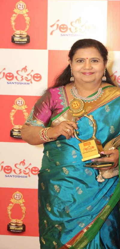 santosham-awards-2022-45.jpg