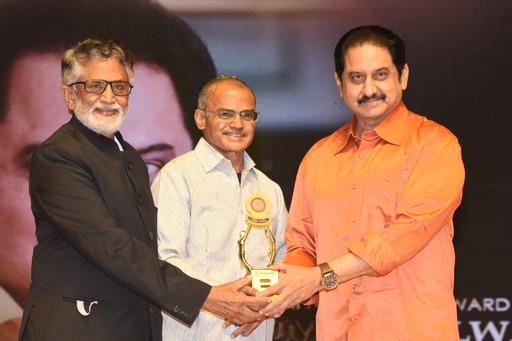 santosham-suman-tv-south-indian-film-awards-1-15.jpg