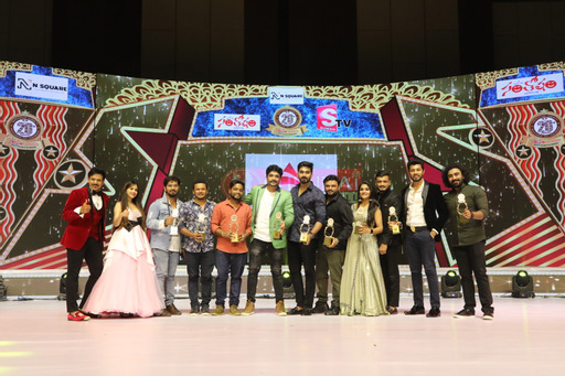 santosham-suman-tv-south-indian-film-awards-1-8.jpg
