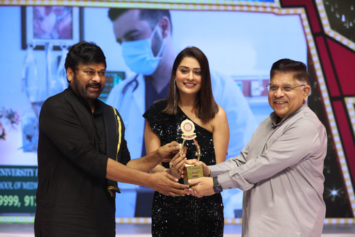 santosham-suman-tv-south-indian-film-awards-2-10.jpg