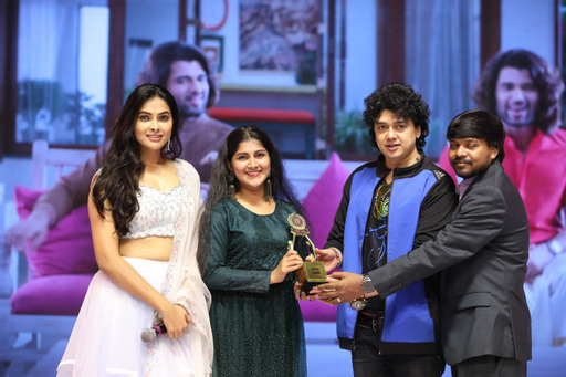 santosham-suman-tv-south-indian-film-awards-2-13.jpg
