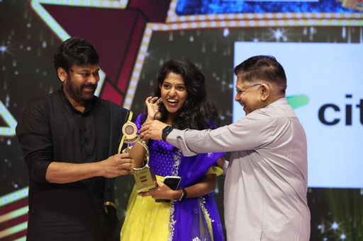 santosham-suman-tv-south-indian-film-awards-2-7.jpg