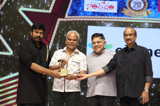 santosham-suman-tv-south-indian-film-awards-2-9.jpg