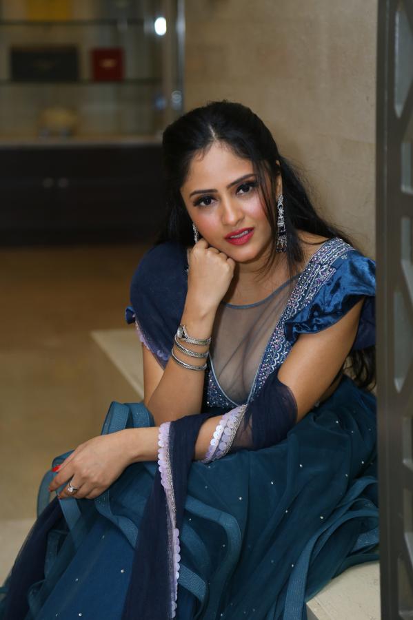 sanya-thakur-stills-2.jpg