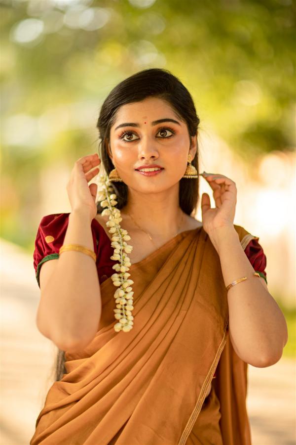 sathira-raj-stills-3.jpg
